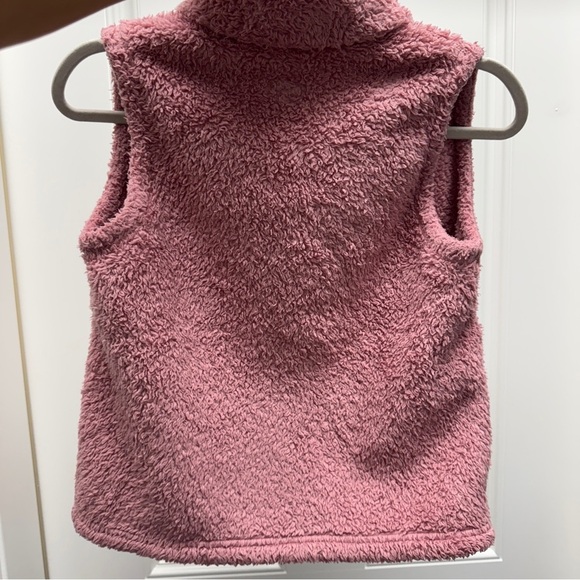 Patagonia Soft Pink Sherpa Vest - Picture 10 of 11